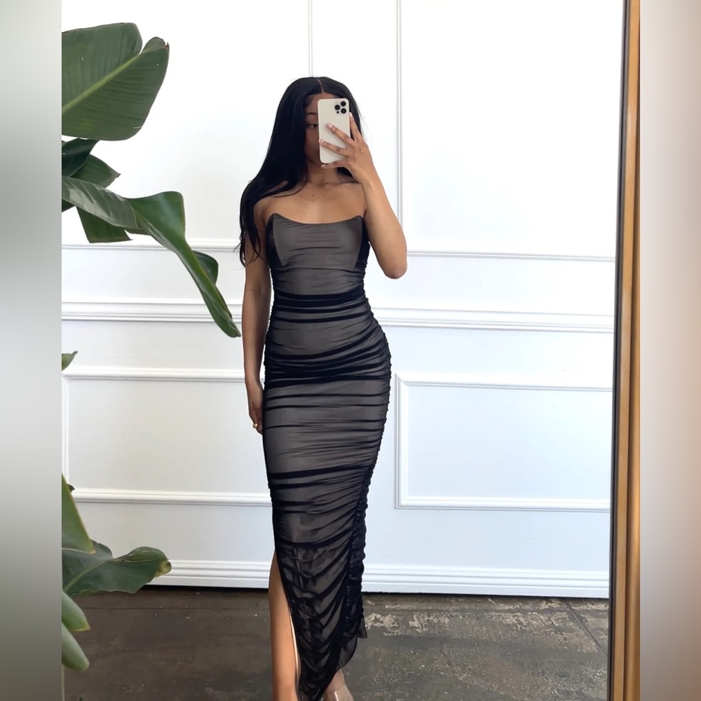 🍒AMTIOUS 🌸 strapless nude/black dress ✨